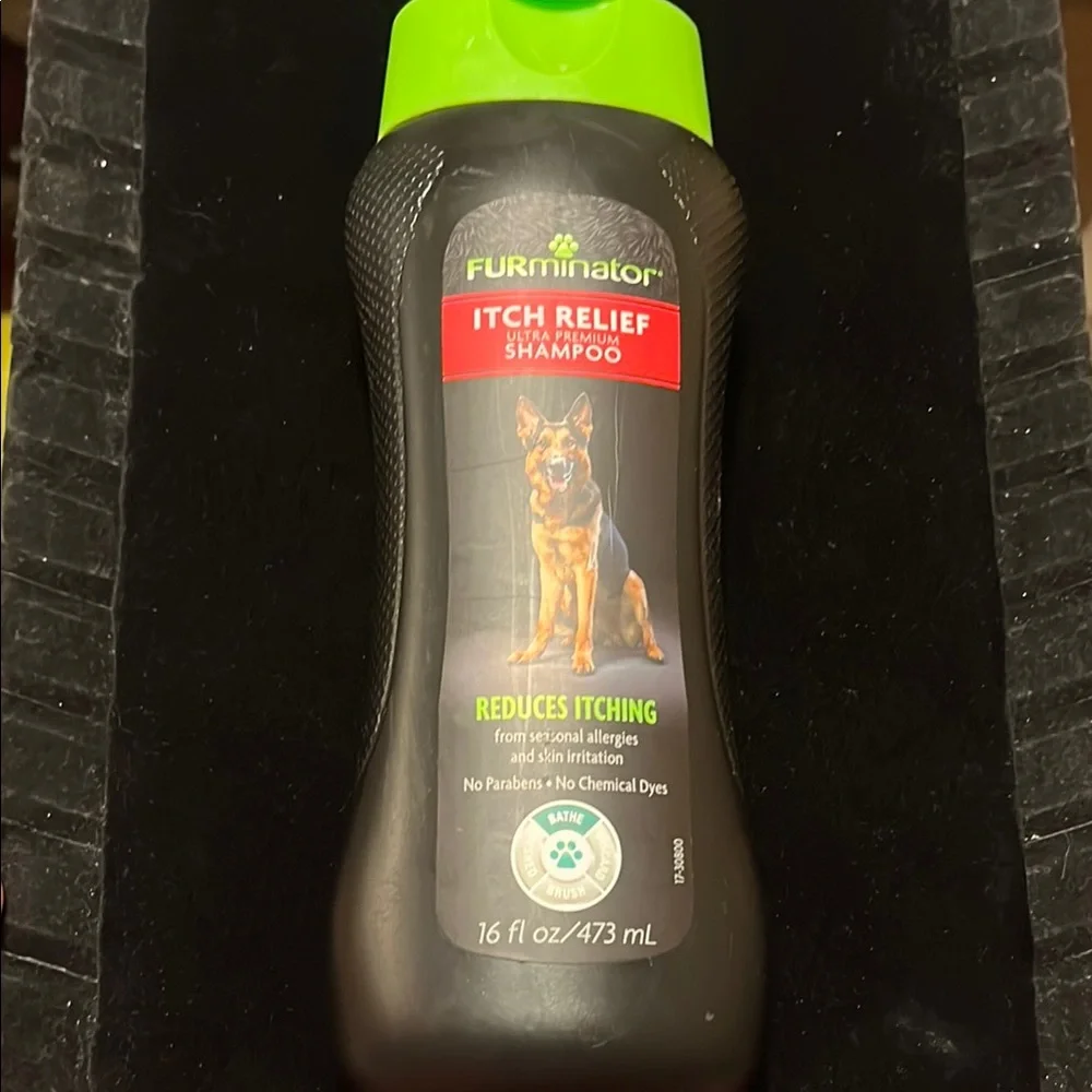 FURminator 1/2 Full Itch Relief Shampoo